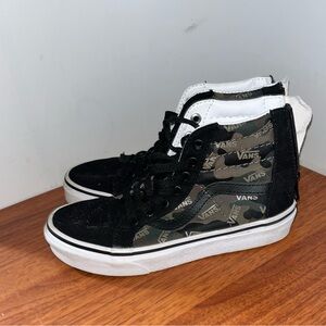 Van's Camo Style High Top Sneakers w/Zipper on Back Heel Front Laces Size 1